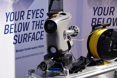 Nederlands marine tar i bruk undervannsdroner fra Blueye Robotics
